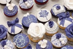 Blue_silver_and_white_wedding cupcakes