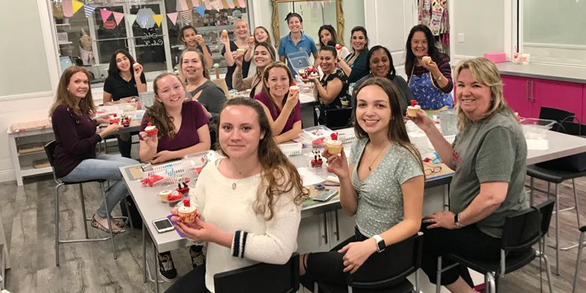 adult cupcake decorating party